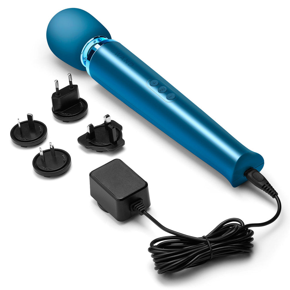 Le Wand Vibrating Wand Massager - Pacific Blue