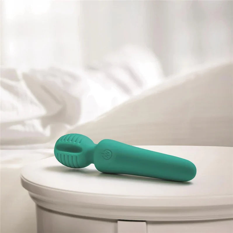 Adam & Eve Eve's Petite Private Pleasure Wand Vibrator
